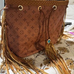 Cognac Tan Fringe Shoulder/crossbody bag